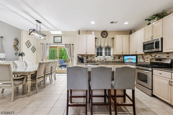 Dining room, Interior, Kitchen, Pendant Lights, Recessed Lighting