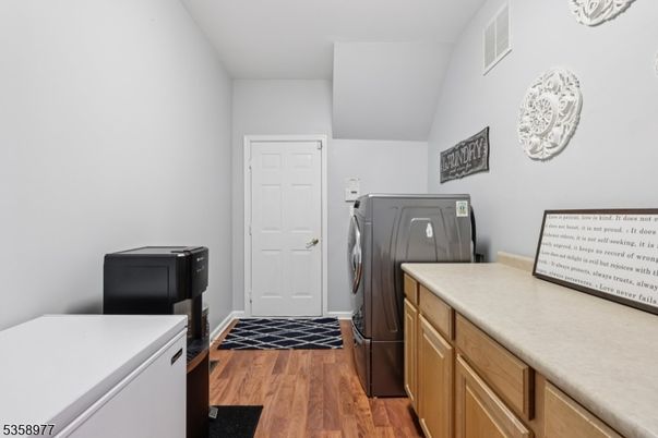 Interior, Washer, Wood Texture Flooring