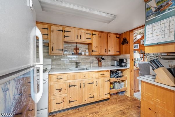 Interior, Kitchen, Wood Texture Flooring