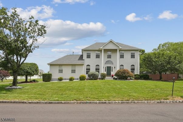 Exterior, Facade, French Provincial