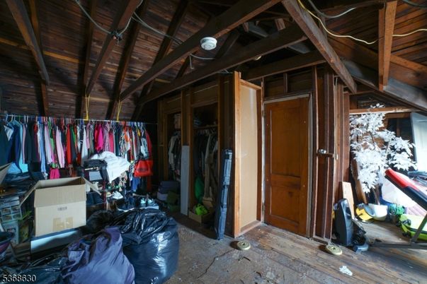 Interior, Walk-in Closets, Wooden Beams, Wooden Ceilings