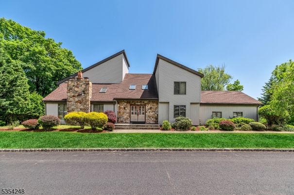 Exterior, Facade, Brick Facade, Farmhouse