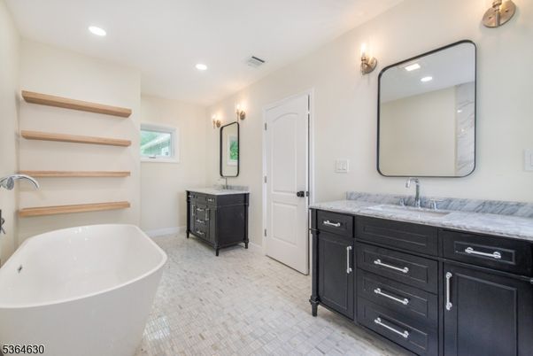 Bathroom, Dual Sink Vanities, Free Standing Baths, Interior, Recessed Lighting