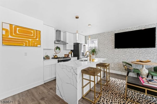 Interior, Kitchen, Pendant Lights, Wood Texture Flooring