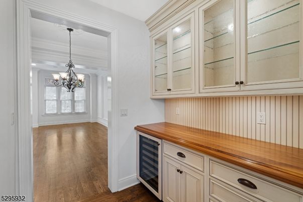 Chandelier, Interior, Wood Texture Flooring