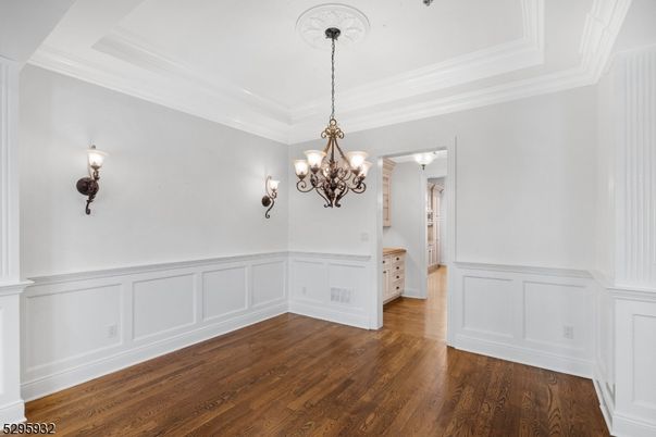 Chandelier, Empty room, Interior, Wood Texture Flooring