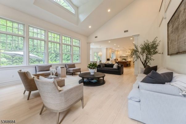 Interior, Kitchen, Living room, Pendant Lights, Recessed Lighting, Wood Texture Flooring