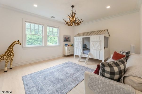 Chandelier, Interior, Recessed Lighting, Wood Texture Flooring