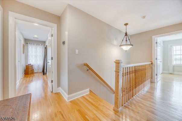 Interior, Pendant Lights, Recessed Lighting, Wood Texture Flooring