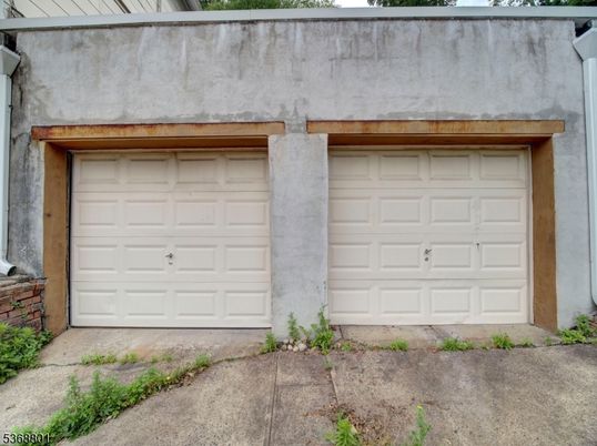 Detached Garage, Exterior