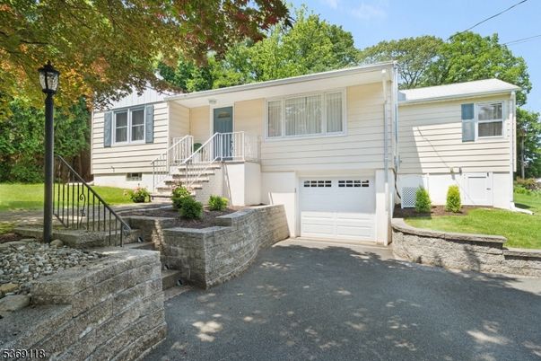 Attached, Exterior, Facade, Raised Ranch
