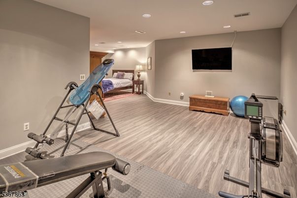 Fitness Equipment, Interior, Recessed Lighting, Wood Texture Flooring