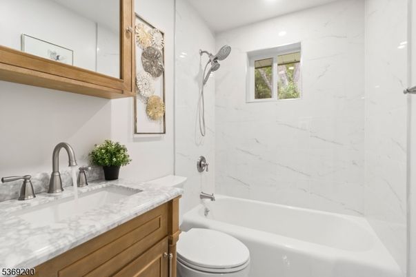 Bathroom, Interior, Marble Walls, Recessed Lighting