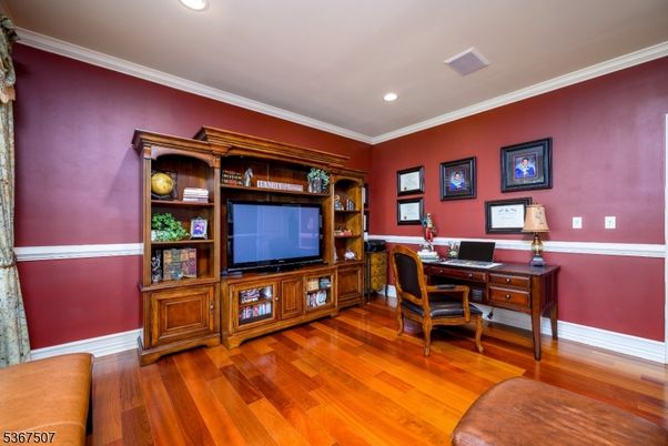 Home Office, Interior, Recessed Lighting, Wood Texture Flooring