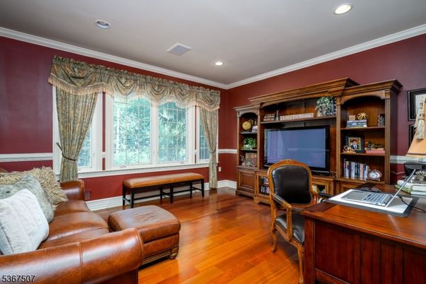 Home Office, Interior, Recessed Lighting, Wood Texture Flooring