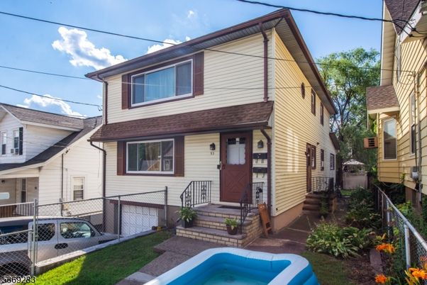Exterior, Facade, Pool, American Foursquare
