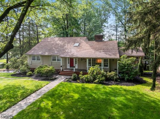 Backyard, Exterior, Facade, Cape Cod