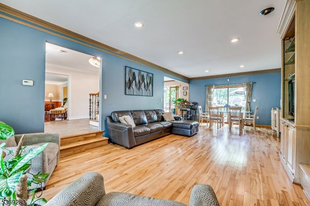 Dining room, Interior, Living room, Recessed Lighting, Wood Texture Flooring