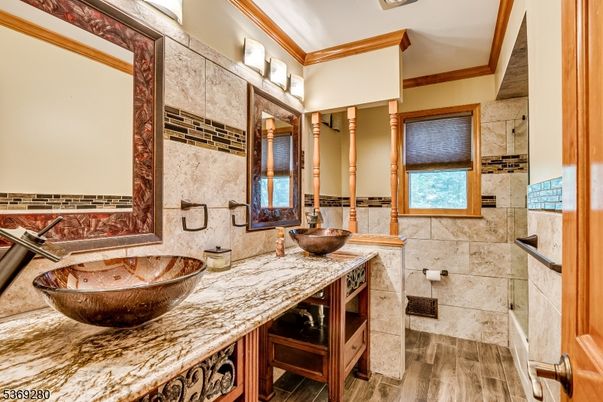 Bathroom, Dual Sink Vanities, Interior, Wood Texture Flooring