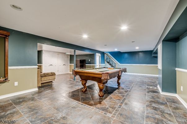 Billiard Table, Game Room, Interior, Recessed Lighting