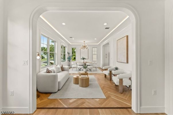Chandelier, Dining room, Interior, Living room, Recessed Lighting, Wood Texture Flooring