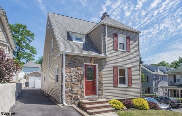 Exterior, Facade, Cape Cod