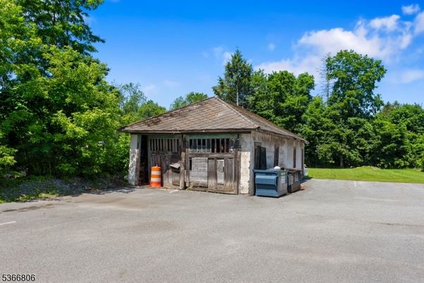 Backyard, Detached Garage, Exterior