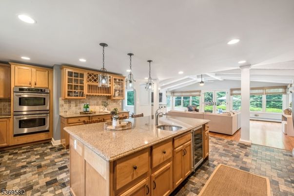 Interior, Kitchen, Living room, Pendant Lights, Recessed Lighting, Stainless Steel Appliances