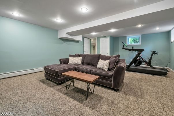 Fitness Equipment, Interior, Living room, Recessed Lighting