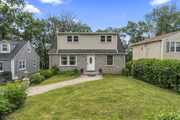 Backyard, Exterior, Facade, Brick Facade, Cape Cod