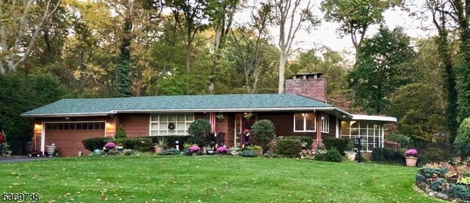 Attached, Backyard, Exterior, Facade, Brick Facade, Ranch