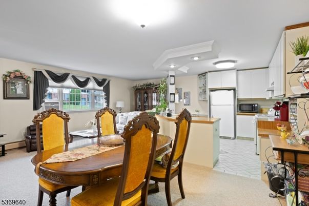 Dining room, Interior, Kitchen, Recessed Lighting