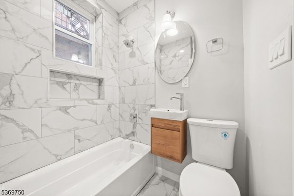 Bathroom, Interior, Marble, Marble Walls