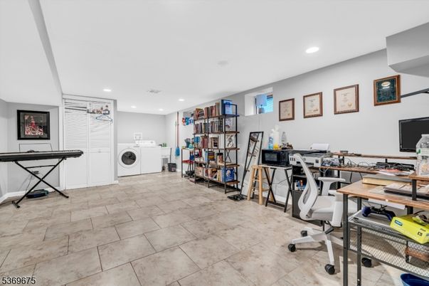 Home Office, Interior, Recessed Lighting, Washer
