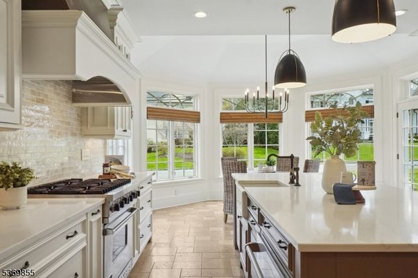 Dining room, Interior, Kitchen, Pendant Lights, Recessed Lighting, Stainless Steel Appliances
