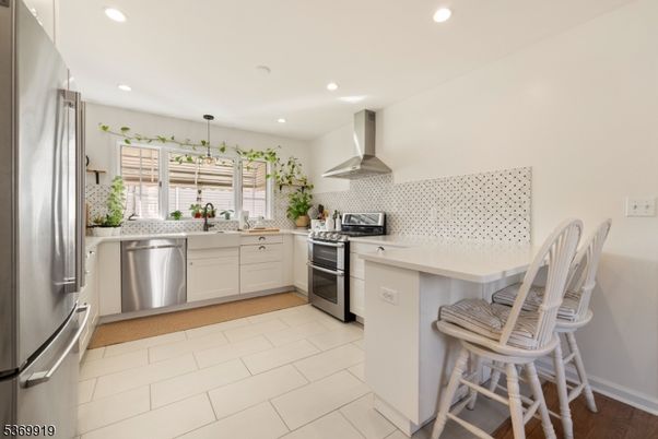 Interior, Kitchen, Pendant Lights, Recessed Lighting, Stainless Steel Appliances