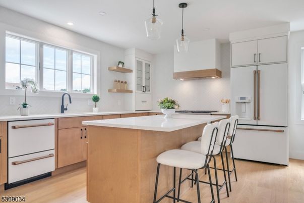 Interior, Kitchen, Pendant Lights, Recessed Lighting, Wood Texture Flooring