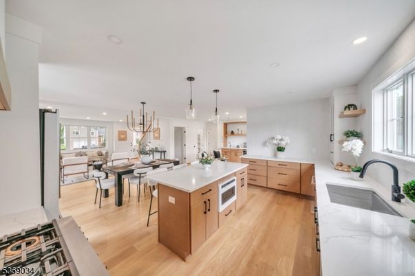 Dining room, Interior, Kitchen, Pendant Lights, Recessed Lighting, Wood Texture Flooring