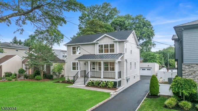 Backyard, Exterior, Facade, Farmhouse
