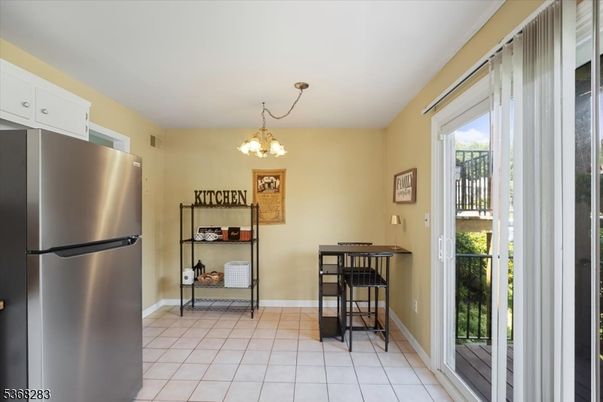 Chandelier, Interior, Kitchen
