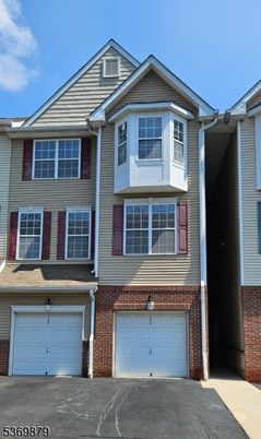 Attached, Exterior, Facade, Brick Facade, Rowhouse
