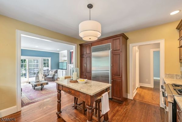 Interior, Kitchen, Living room, Pendant Lights, Recessed Lighting, Stainless Steel Appliances, Wood Texture Flooring