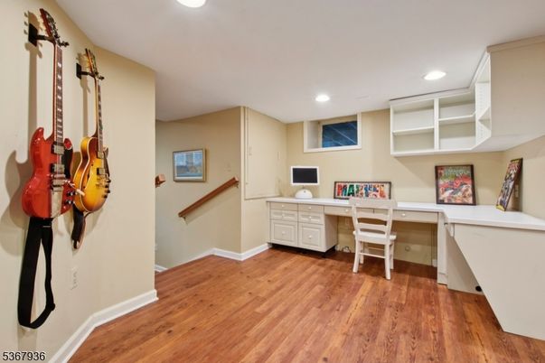 Home Office, Interior, Recessed Lighting, Wood Texture Flooring
