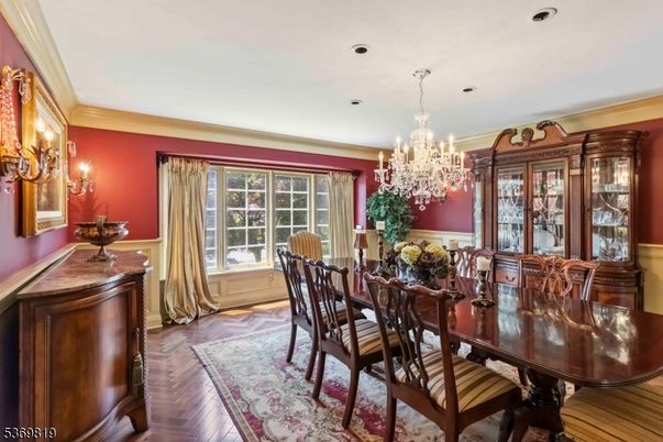 Chandelier, Dining room, Interior, Recessed Lighting, Wood Texture Flooring