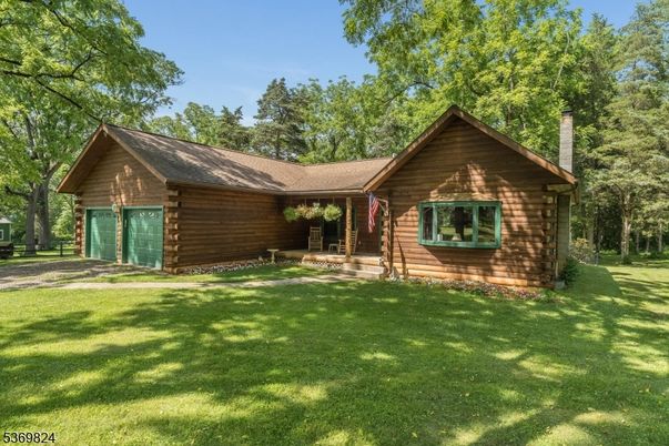 Backyard, Exterior, Facade, Log Home