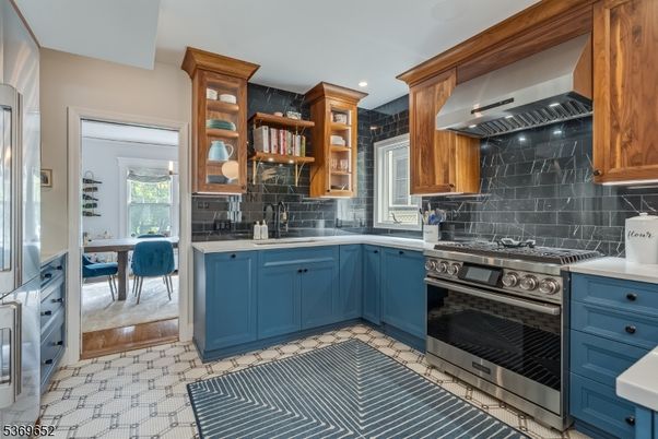 Dining room, Interior, Kitchen, Recessed Lighting, Stainless Steel Appliances