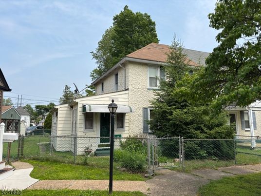 Backyard, Exterior, Facade, Brick Facade, Queen Anne Victorian