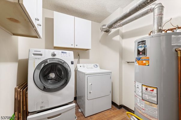 Interior, Utility Closets, Washer, Wood Texture Flooring