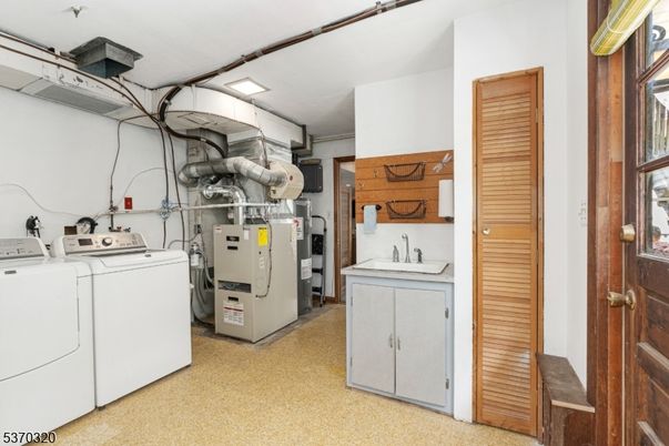 Interior, Utility Closets, Washer