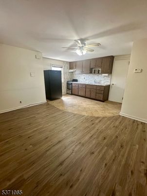 Empty room, Interior, Kitchen, Wood Texture Flooring